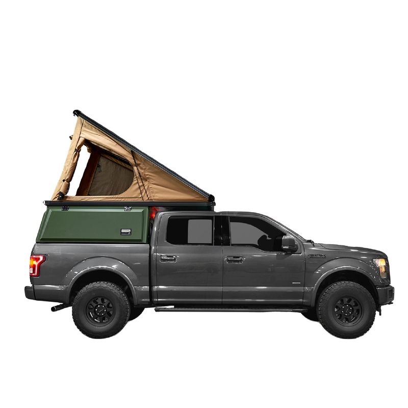 Campez et dormez efficacement dans votre Tundra 2016 avec une caravane Tacoma sur mesure
